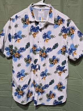 Cactus Man White Short-Sleeve Floral Button-Down Shirt in Blue and Yellow